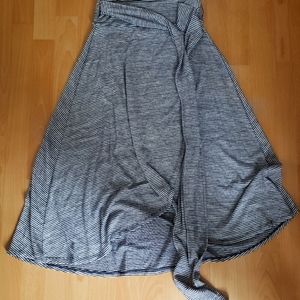 Gap, jersey wrap skirt